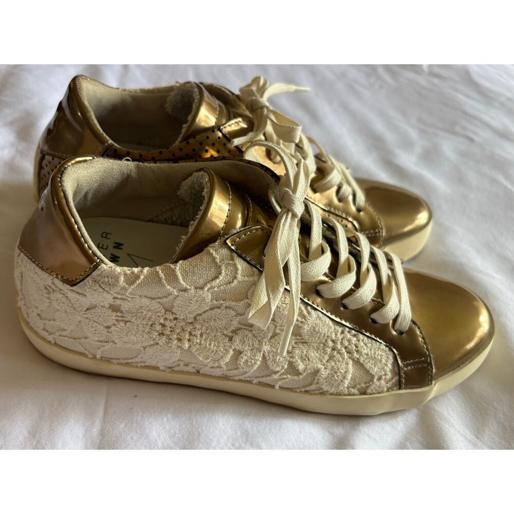Leather Crown Italy Gold Lace Low Top Sneakers Womens EU 35 US 5 Metallic